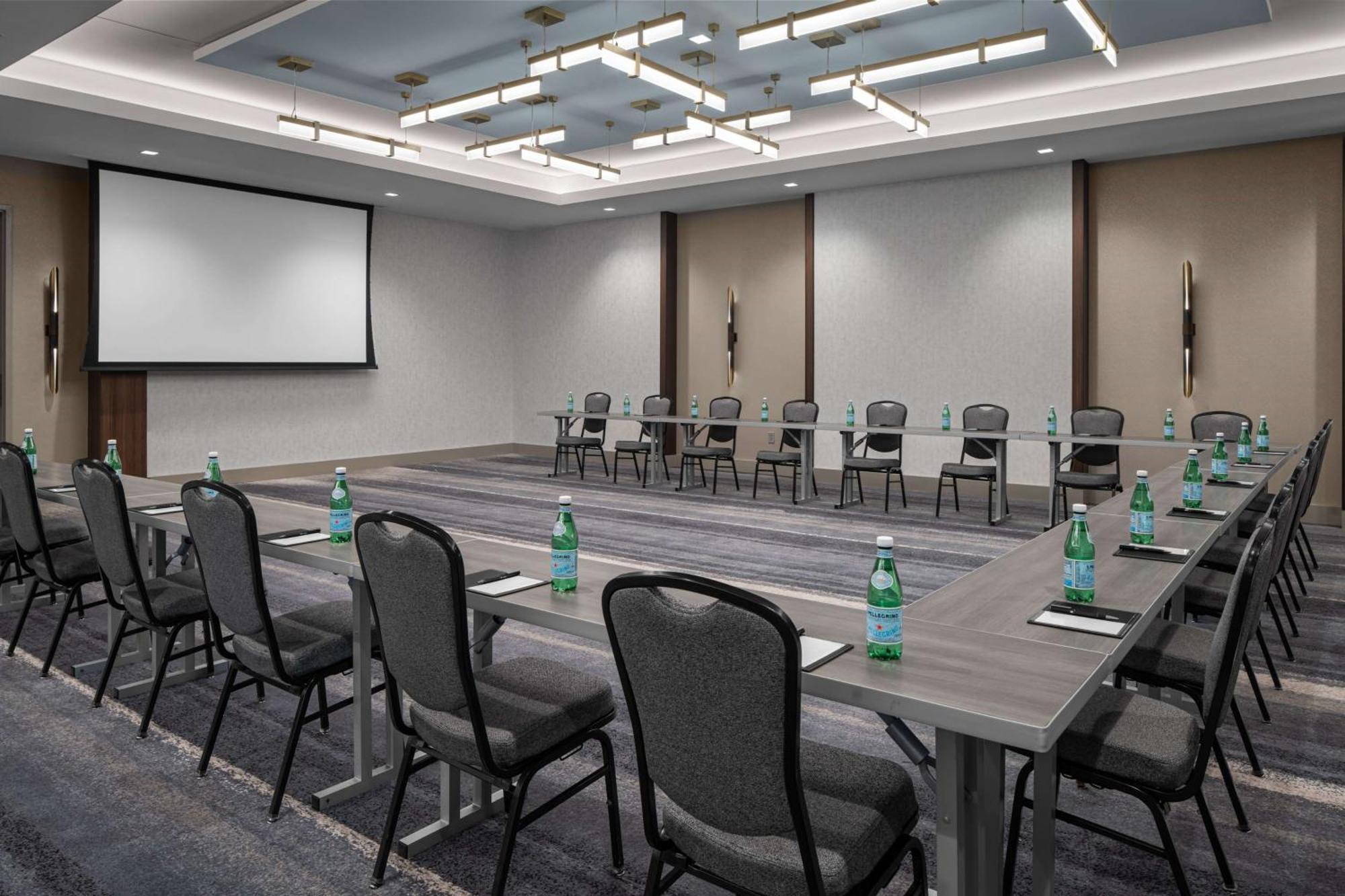 Hotel West & Main Conshohocken, Tapestry Collection Hilton מראה חיצוני תמונה